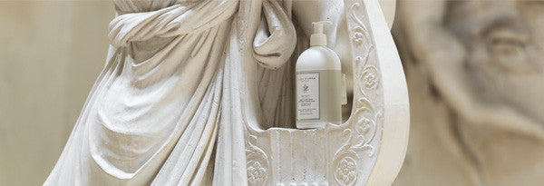 collections/beauty_0000_liquid-hand-soap-marsiglia-casa-3449-museum-canova-acca-kappa.jpg