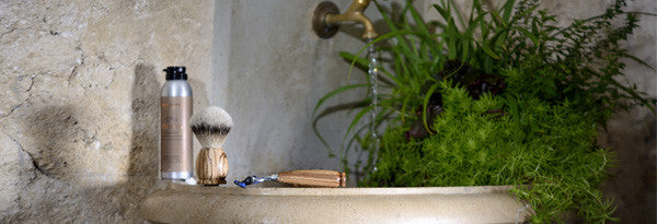 collections/beauty_0002_shaving-foam-1869-brush-razor-zebrawood-pure-badger-acca-kappa_2.jpg